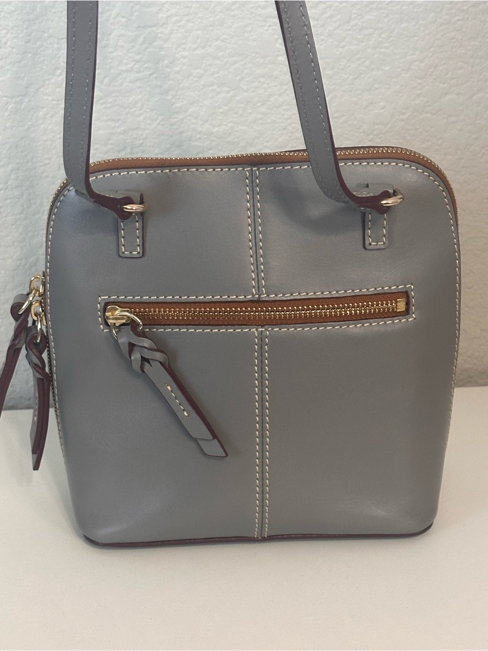 Dooney & Bourke Trixie crossbody bag in slate gray leather red interior - Picture 3 of 12